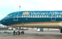 Lỗ gần 5000 tỷ đồng, Vietnam Airlines có thể bị hủy niêm yết