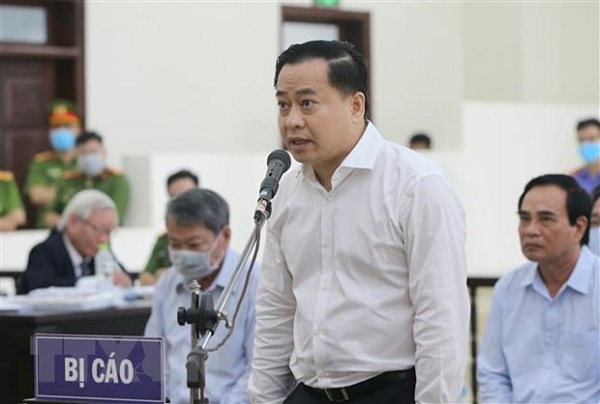Bị cáo Phan Văn Anh Vũ khai báo trước tòa