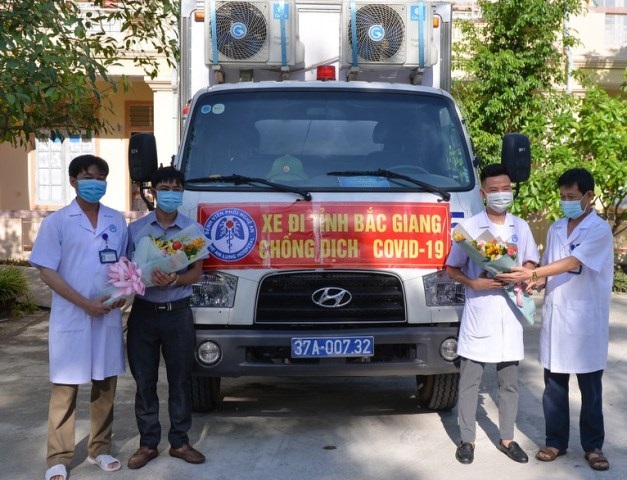 Bệnh viện phổi Nghệ An tiên phong cử cán bộ tình nguyện viên lên đường chi viện cho Bắc Giang chống dịch Covid-19