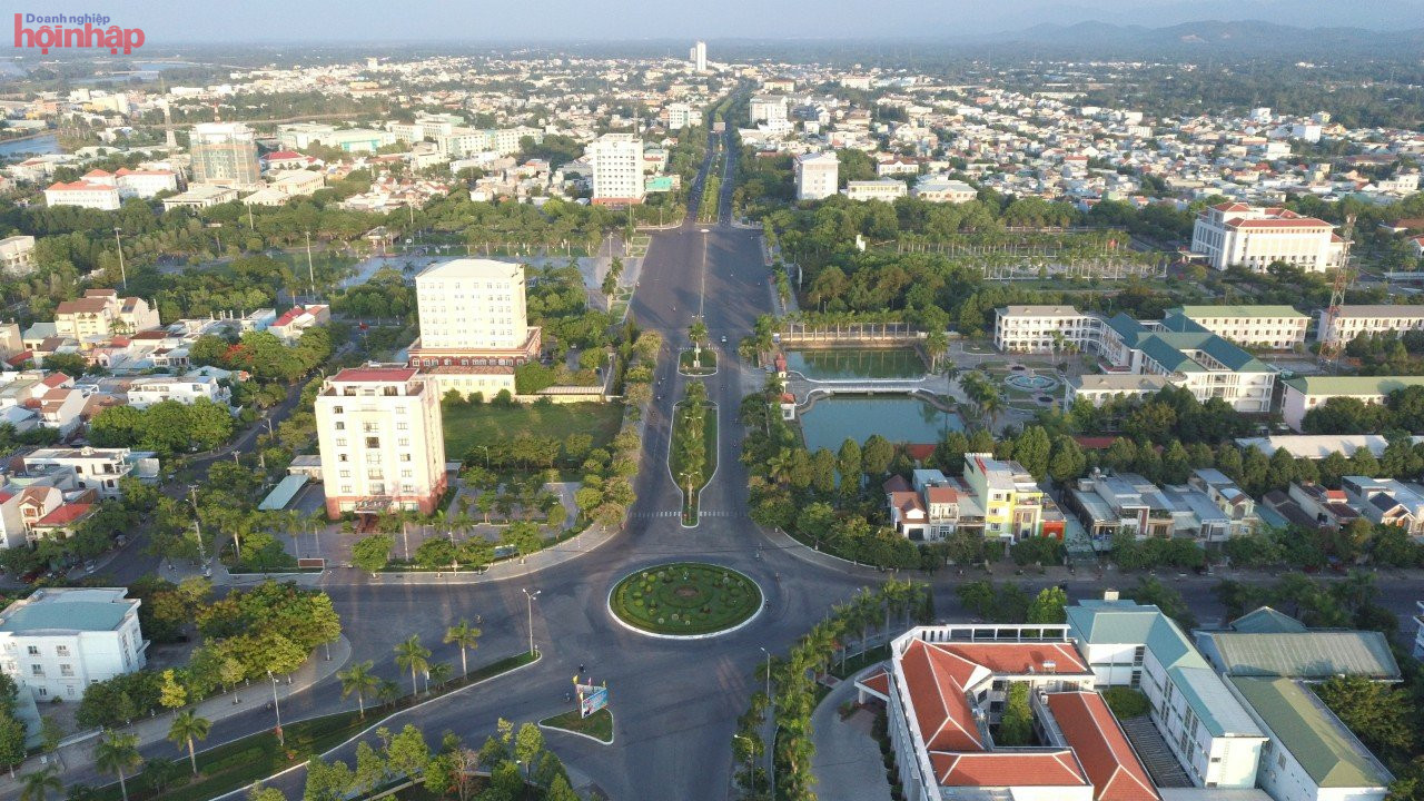 Một góc thành phố Tam Kỳ chụp từ Flycam. (Ảnh Trọng Tâm)