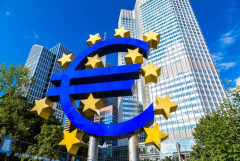 Ngân hàng Trung ương Châu Âu (ECB) quyết định giữ nguyên lãi suất