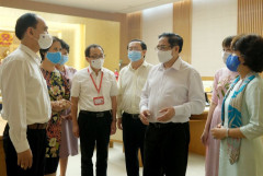 Thủ tướng Phạm Minh Chính: Tạo điều kiện thuận lợi nhất cho nghiên cứu, sản xuất vaccine phòng COVID-19