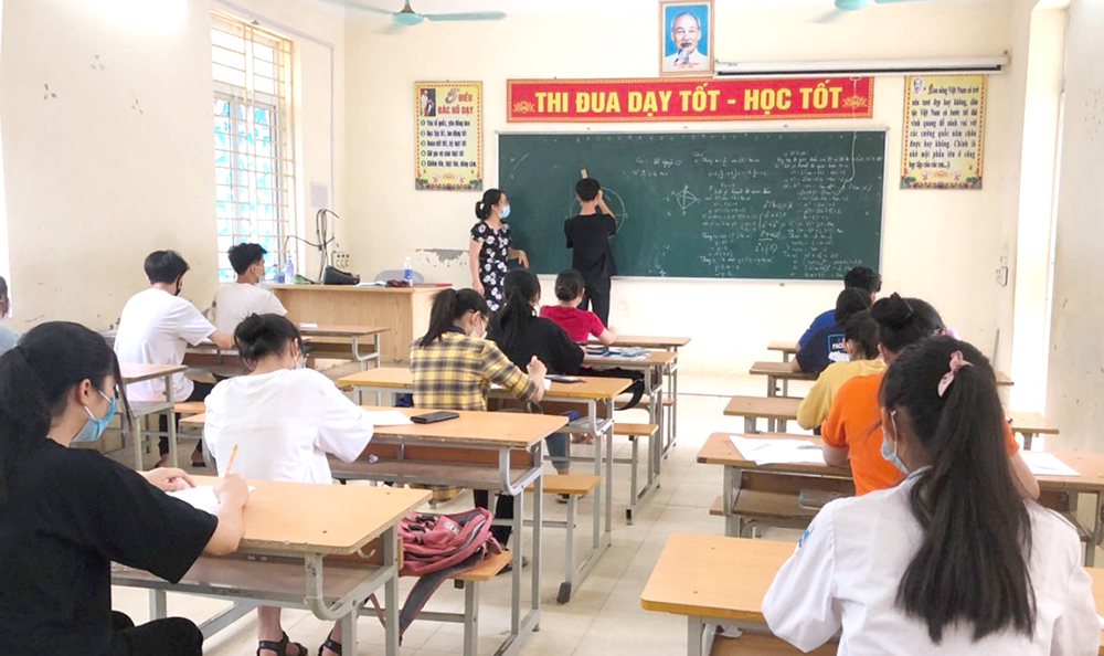 Thầy trò trường THCS Phú Nham, huyện Phù Ninh thi đua dạy tốt học tốt