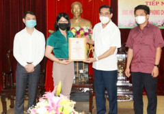 Hà Tĩnh trao chứng nhận “Tấm lòng nhân ái” cho doanh nghiệp ủng hộ phòng chống dịch Covid-19