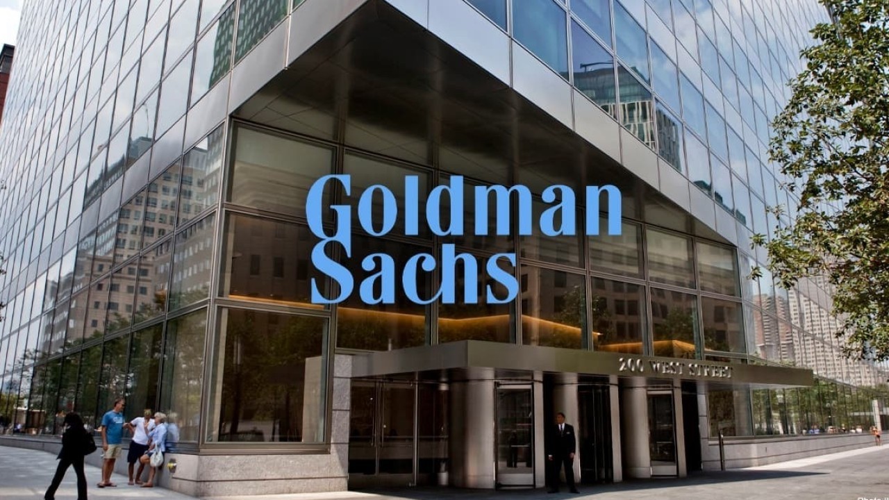 Goldman Sachs - một ngân hàng đầu tư đa quốc gia, tham gia vào các nghiệp vụ ngân hàng đầu tư, chứng khoán, quản lý đầu tư, và các dịch vụ tài chính khác