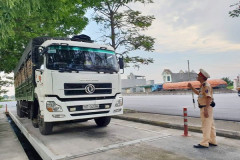 Công an Thanh Hóa: Đồng loạt ra quân xử lý xe cơi nới thành thùng, chở quá tải