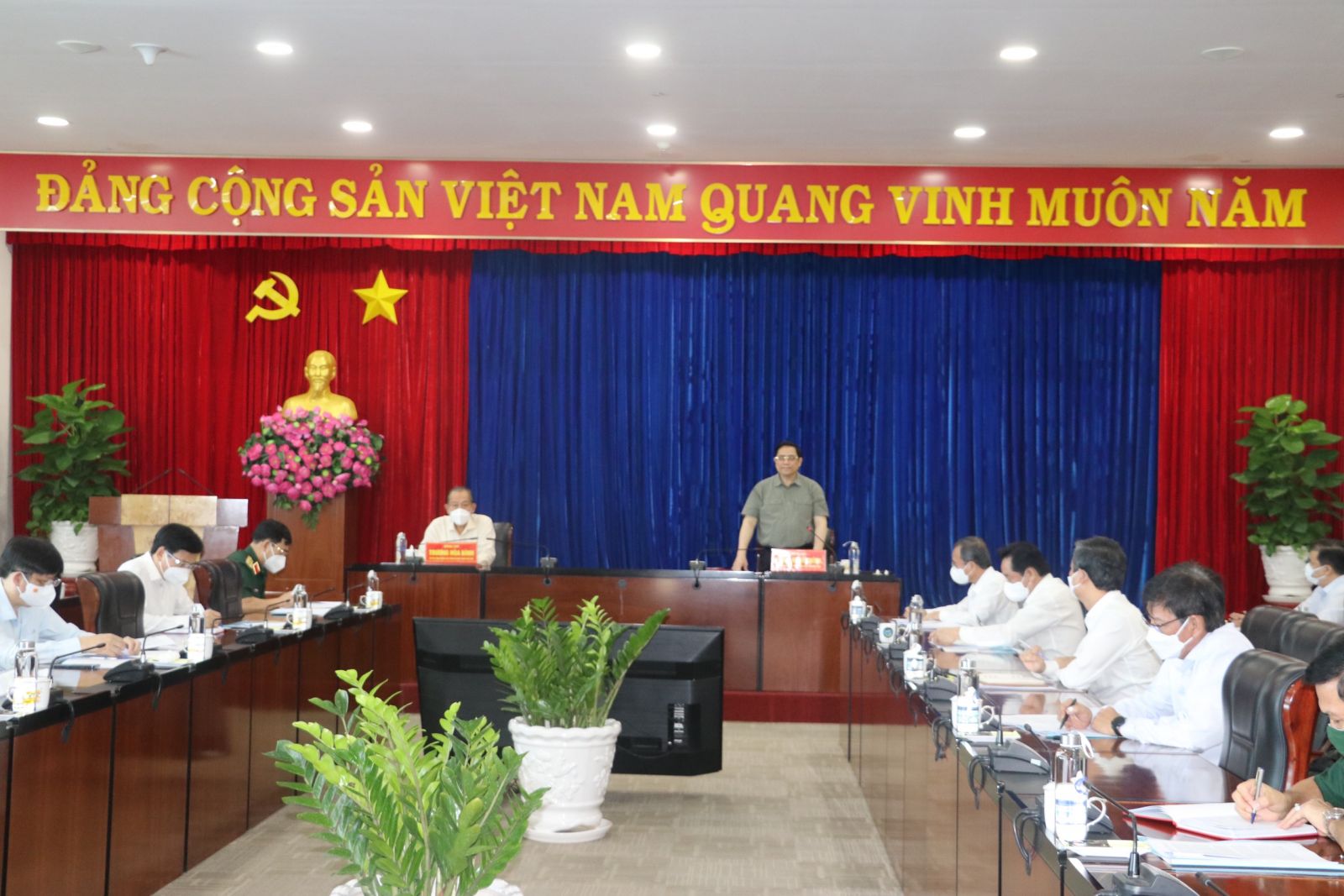 Thủ tướng Phạm Minh Chính cùng đoàn công tác của Chính phủ làm việc với UBND tỉnh Bình Dương về tình hình, giải pháp phòng, chống dịch và phát triển kinh tế tại địa phương.
