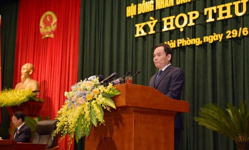 Ông Trần Lưu Quang Bí thư Thành ủy Hải Phòng phát biểu tại kỳ họp
