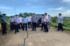 Thanh Hóa: Phó Chủ tịch UBND tỉnh Lê Đức Giang chỉ đạo khắc phục sự cố đê sông Bưởi xuống cấp