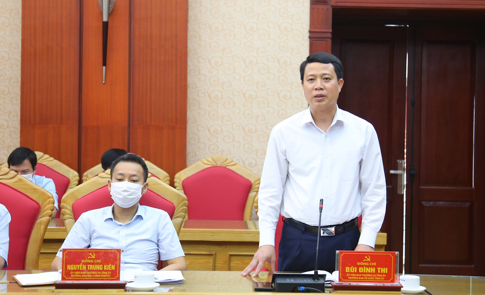 Trưởng Ban tổ chức tỉnh ủy Phú Thọ phát biểu tại hội nghị