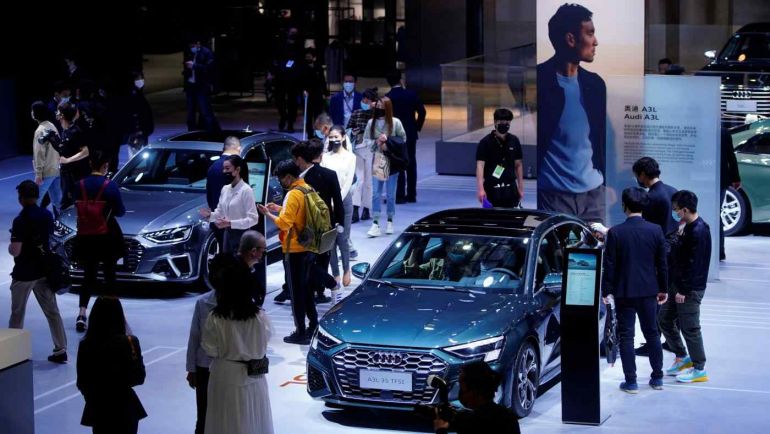 Cuộc khủng hoảng chip toàn cầu khiến doanh số bán ô tô ở Trung Quốc giảm mạnh
