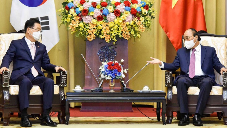 Chủ tịch nước gặp mặt Chủ tịch Hội người Hàn Quốc tại Việt Nam và một số tập đoàn lớn Hàn Quốc/ Ảnh VOV
