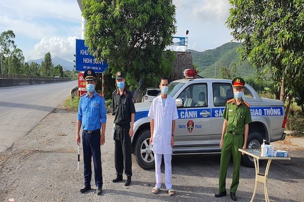 Thanh Hoá : Lực lượng Công an thị xã Nghi Sơn trên tuyến đầu chống dịch
