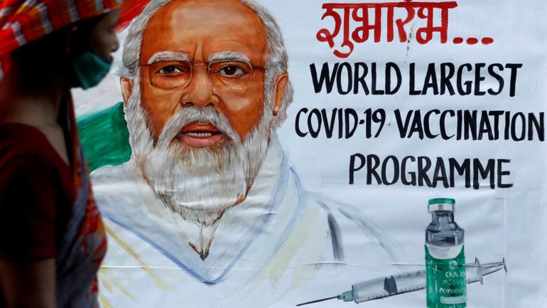 Thủ tướng Narendra Modi rất muốn liên kết bản thân với đợt tiêm chủng lớn của Ấn Độ chống lại COVID-19 sau khi tin nhầm hồi đầu năm rằng virus này đang rút lui. © Reuters