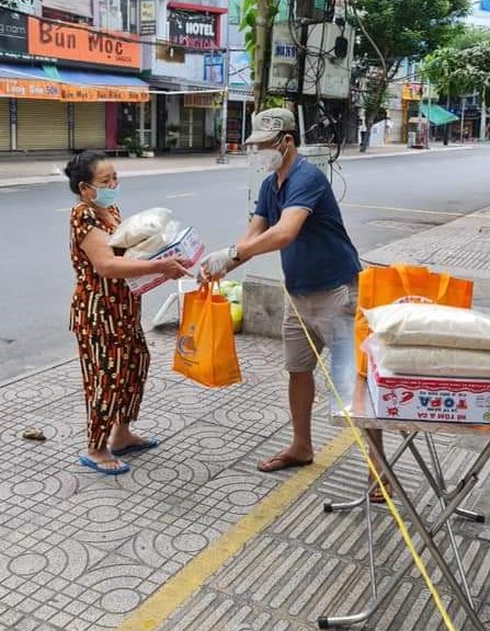 Hội đồng hương Quảng Ngãi hỗ trợ bà con vùng dịch vượt qua khó khăn do ảnh hưởng của dịch covid