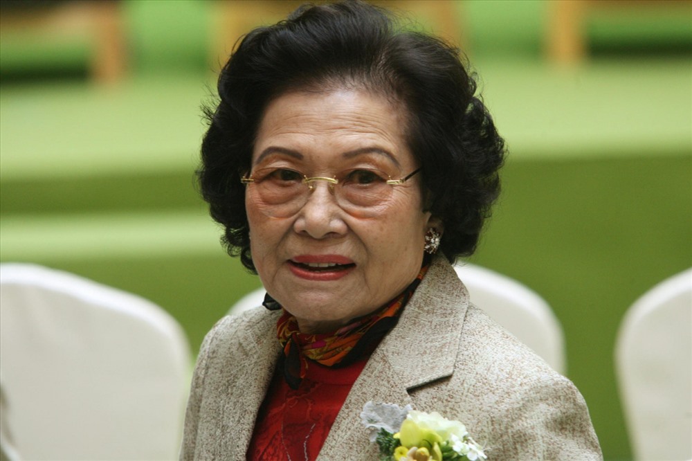 Chân dung nữ tỷ phú giàu nhất Hong Kong Kwong Siu Hing
