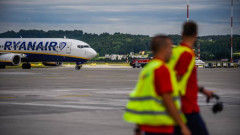 Hãng hàng không giá rẻ Ryanair lỗ 273 triệu euro trong bối cảnh các hạn chế của Covid -19 vẫn còn