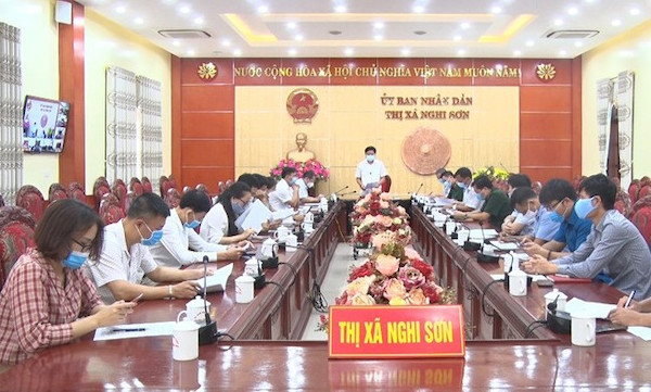 Toàn cảnh buổi họp của ban chỉ đạo phòng chống dịch covid - 19 của thị xã Nghi Sơn