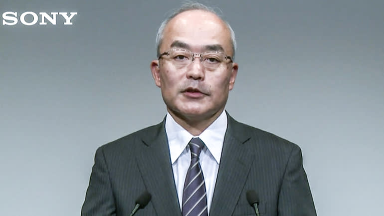Giám đốc tài chính Sony Hiroki Totoki phát biểu trong cuộc họp báo trực tuyến vào ngày 4 tháng 8. (Ảnh chụp màn hình từ trang web của Sony)