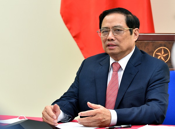 Thủ tướng Chính phủ Phạm Minh Chính yêu cầu Bộ trưởng Bộ Y tế nghiên cứu, chỉ đạo việc cấp phép và sử dụng vaccine Nanocovax theo hướng giảm bớt quy trình, thủ tục hành chính, nhưng phải đảm bảo chặt chẽ theo quy định và thẩm quyền