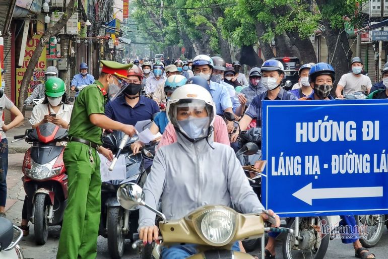 Hà Nội: Người đi đường không cần xuất trình giấy tờ có xác nhận của phường, xã