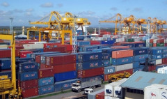 Đề nghị các trung tâm logistics xem xét giảm phí lưu container và phí lưu kho, lưu bãi
