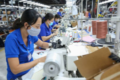 Lãnh đạo gần 100 doanh nghiệp ngành quần áo, giày dép thế giới đề nghị Mỹ cung cấp thêm vắc xin cho Việt Nam