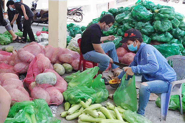 Đà Nẵng khẩn trương cung ứng rau quả tươi vào vùng phong tỏa.