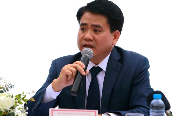 Khi còn ở vị trí  đầy quyền lực, cựu Chủ tịch Nguyễn Đức Chung đã huyễn hoặc dư luận bằng những phát ngôn của người chính trực, bài trừ tệ nạn