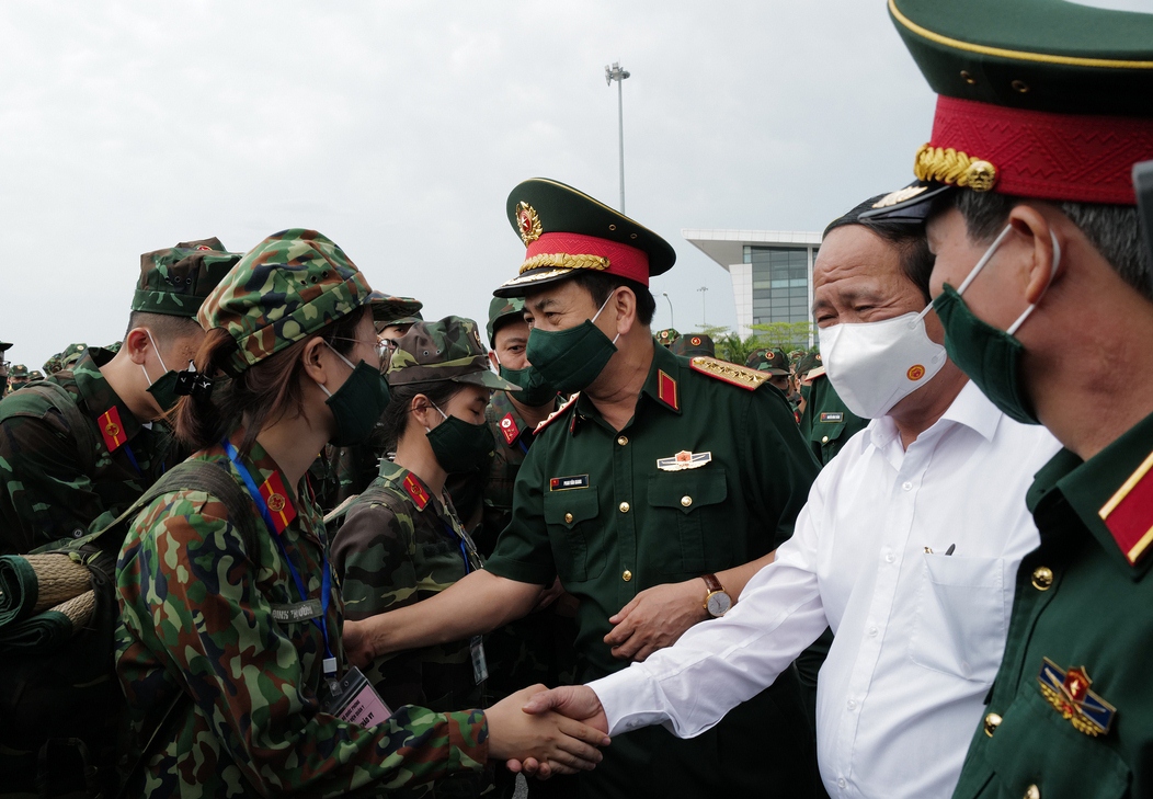 Đại tướng Phan Văn Giang - Bộ trưởng Quốc phòng, cùng hơn 1.000 Quân y vào TP.HCM
