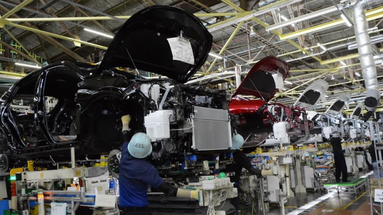 Toyota và các nhà sản xuất ô tô khác đang chuyển sang tạm dừng sản xuất tại Nhật Bản trong bối cảnh chuỗi cung ứng ở Đông Nam Á bị gián đoạn.