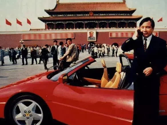 Người đầu tiên ở Trung Quốc sở hữu chiếc Ferrari đắt đỏ. Nguồn: Internet