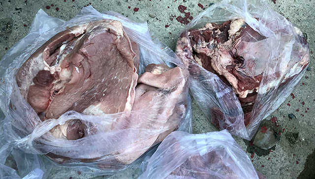Nhiều hộ dân Đà Nẵng phản ảnh nhận được các đơn hàng mua thịt  từ công ty Hai Thuyên trong tình trạng ôi thiu.