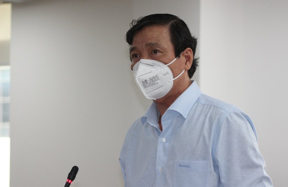 Bác sĩ Nguyễn Hữu Hưng, Phó Giám đốc Sở Y tế TP HCM cung cấp thông tin tại buổi họp báo