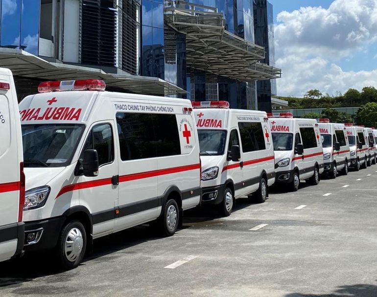 Ô tô Trường Hải tặng TP.HCM 30 xe cứu thương và 25 xe tiêm vắc xin lưu động