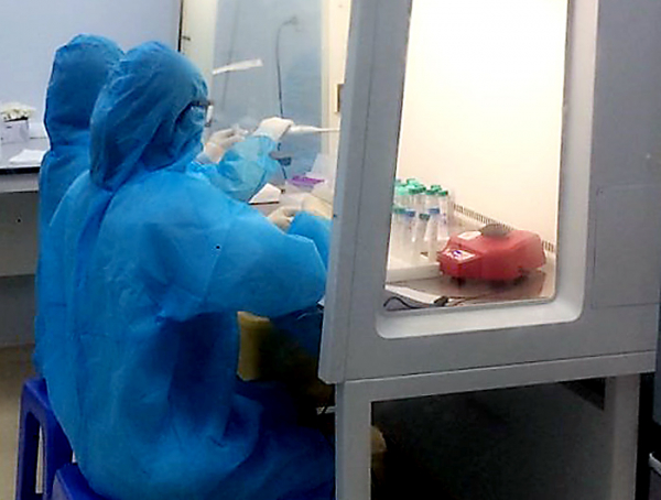 Trung tâm y tế huyện Thanh Ba (Phú Thọ) xét nghiệm SARS- CoV-2 bằng phương pháp Realtime RT-PCR