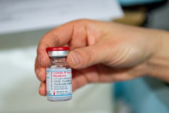 Moderna: Vắc xin Covid được gửi đến Nhật Bản chứa các hạt thép không gỉ