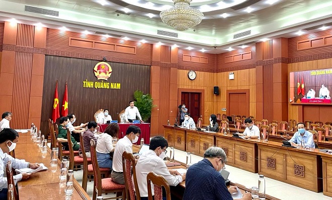 ông Phan Việt Cường, Bí thư Tỉnh ủy Quảng Nam, chủ trì tại cuộc họp trực tuyến với các địa phương về công tác phòng, chống dịch Covid-19