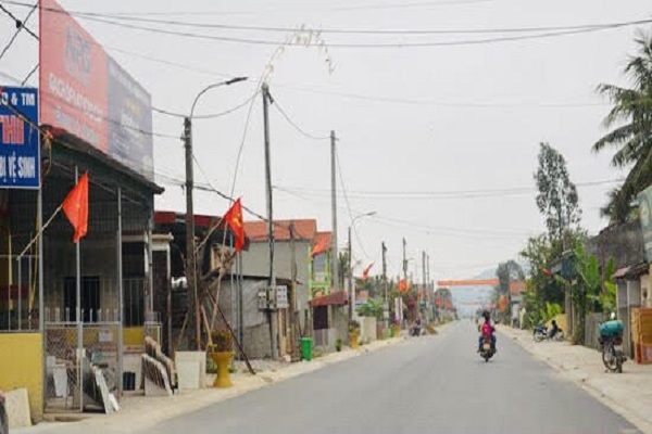 Đường phố Hậu Lộc trong ngày đầu giãn cách xã hội theo chỉ thị 15