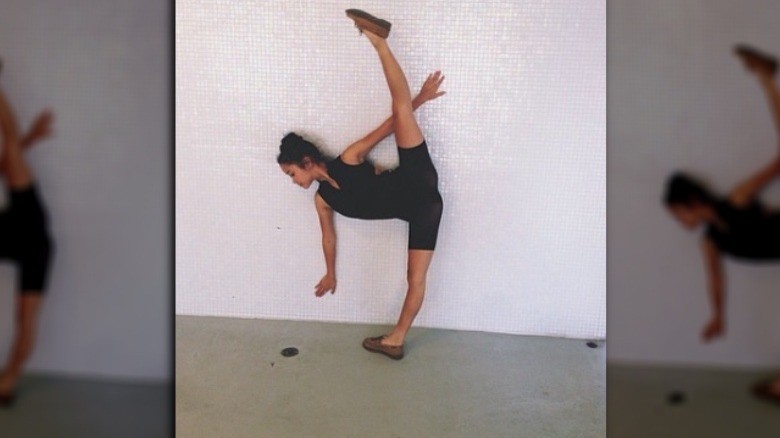 Lana Condor đã theo học múa ba-lê trước khi theo nghiệp diễn xuất. Ảnh: The List
