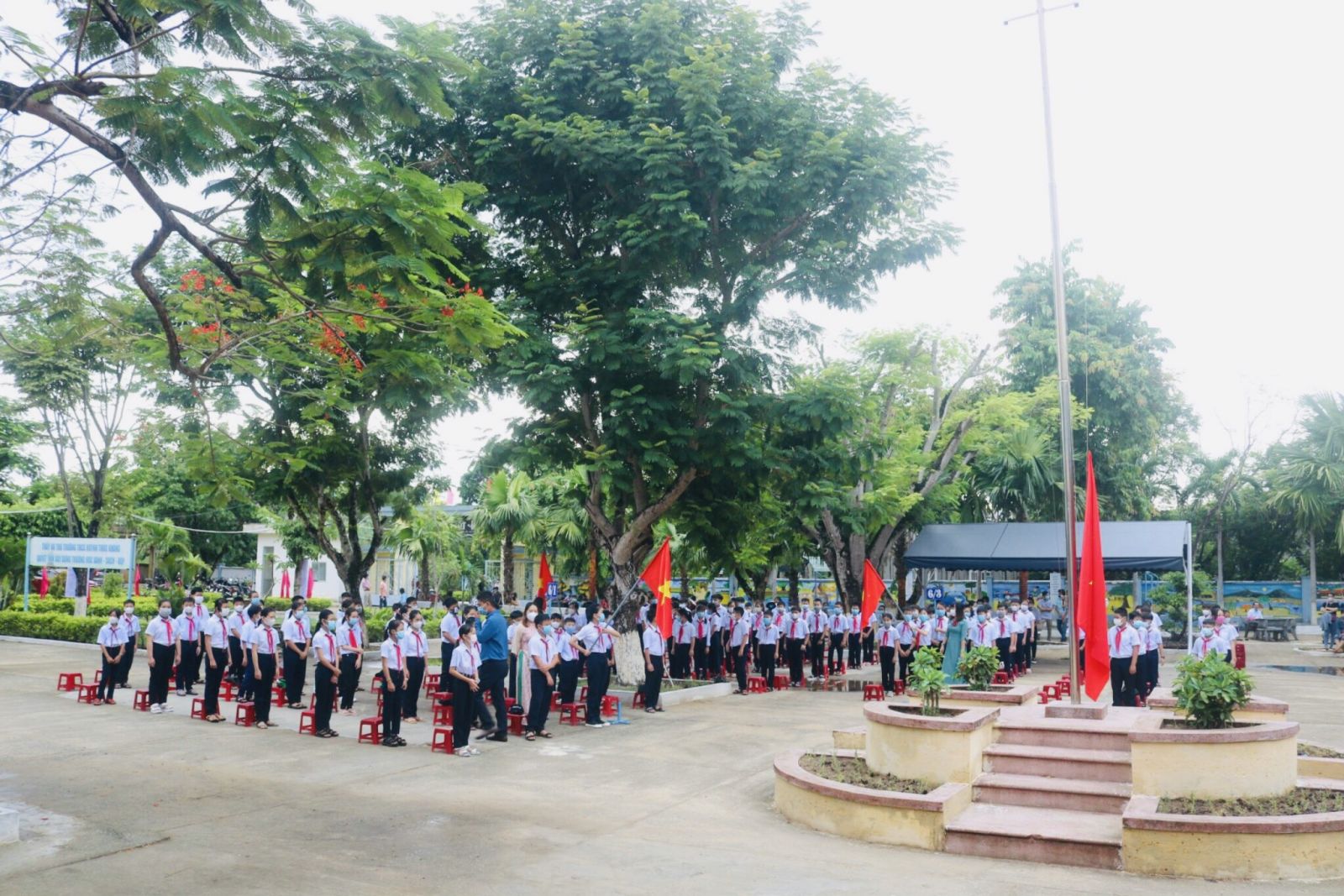 Lễ khai giảng tại Trường THCS Huỳnh Thúc Kháng, P, Trường Xuân, TP Tam Kỳ.