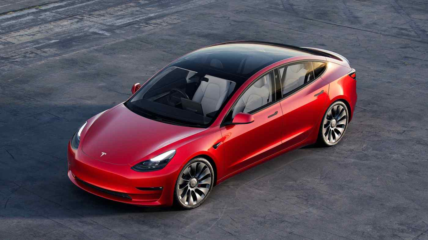 Bộ biến tần nhỏ hơn, một thành phần chính của EV, đã giúp cho Model 3 của Tesla có thiết kế đẹp mắt. Cacbua silic góp phần tạo ra các thành phần công suất nhỏ hơn.