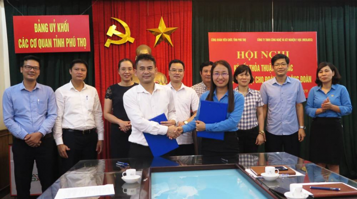 Lãnh đạo CĐVC tỉnh Phú Thọ và Công ty TNHH Công nghệ và Xét nghiệm Y học (Medlatec) ký thỏa thuận hợp tác phúc lợi cho đoàn viên
