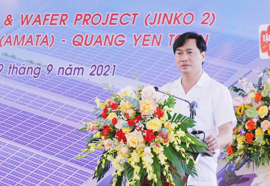 Ông Nguyễn Tường Văn, Chủ tịch UBND tỉnh Quảng Ninh phát biểu tại lễ trao chứng nhận.