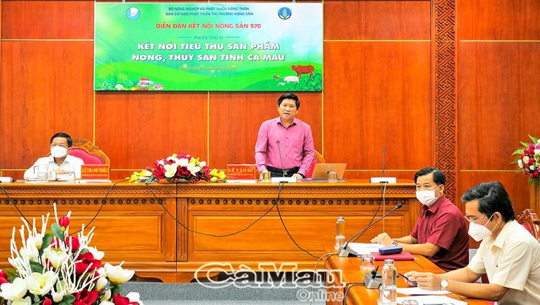 Ông Lê Văn Sử - Phó Chủ tịch UBND tỉnh Cà Mau phát biểu tại diễn đàn 