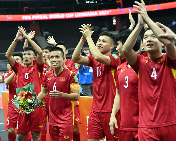 Việt Nam xuất sắc vào vòng 1/8 FIFA Futsal World Cup 2021