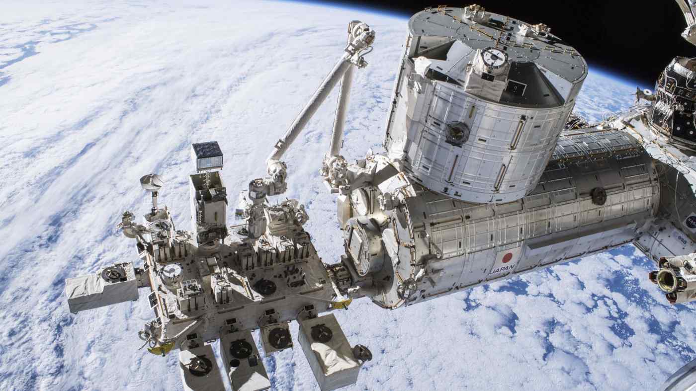 Mô-đun khoa học Kibo của Trạm Vũ trụ Quốc tế có thể được đặt trước để phóng vệ tinh thông qua SpaceBD, một dịch vụ chia sẻ chuyến đi tên lửa có trụ sở tại Tokyo. © JAXA / NASA