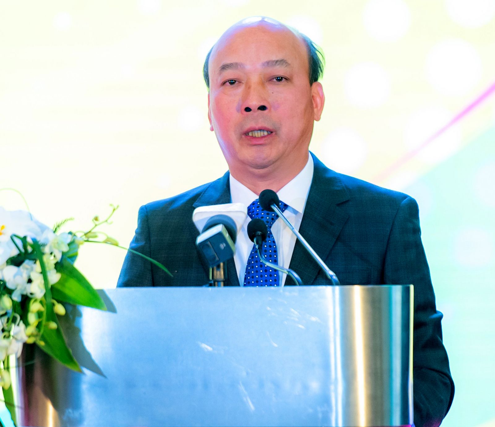 Bí thư Đảng ủy, Chủ tịch HĐTV Tập đoàn Lê Minh Chuẩn