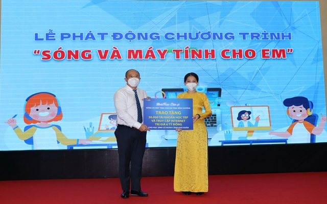 Lễ phát động chương trình “sóng và máy tính cho em” với mục đích kêu gọi các tổ chức, cơ quan, các doanh nghiệp trong tỉnh tiếp tục phát huy truyền thống của dân tộc Việt Nam tích cực hưởng ứng