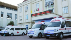 Doanh nghiệp tài trợ cho Hà Tĩnh 04 xe cứu thương phục vụ phòng, chống dịch Covid-19